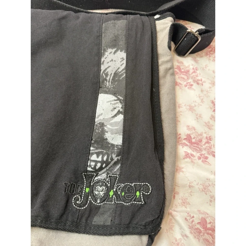 Joker black gray